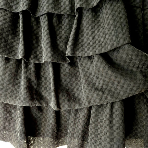 Massimo Dutti Skirt Black Tiered Ruffle with velvet waist Style 5203 Size Medium - Picture 3 of 8